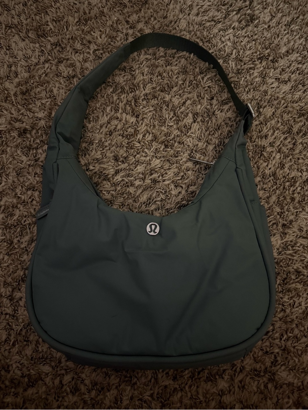lululemon athletica Women's Shoulder Bag in Eucalyptus Green